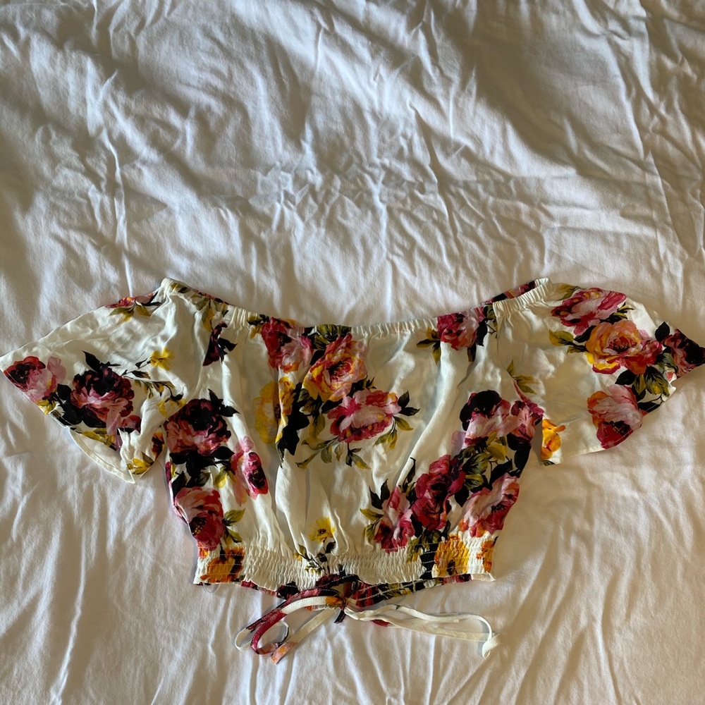 Kendall & Kylie off the shoulder top